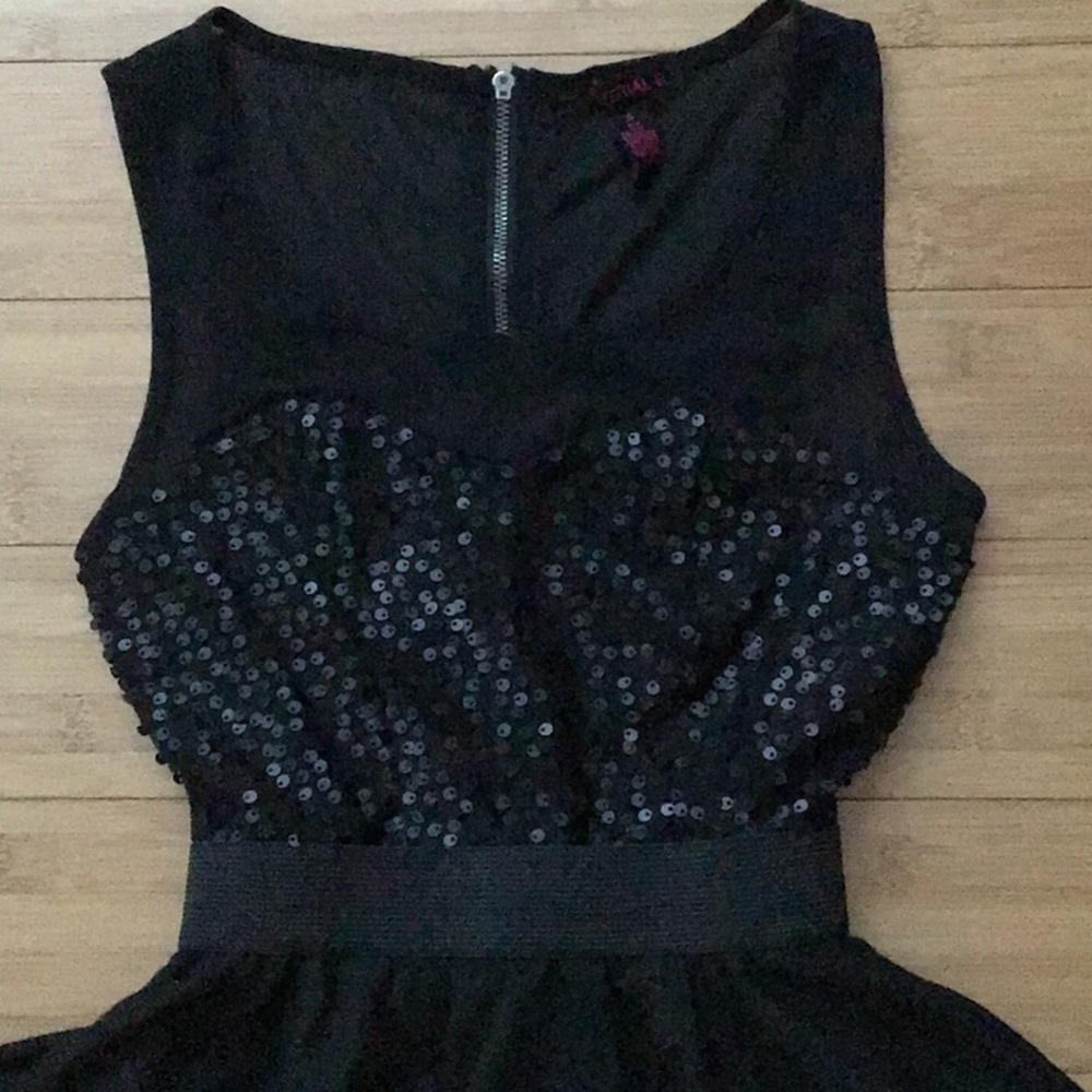 Material Girl Black w/Sequin Fitted Dress Size S